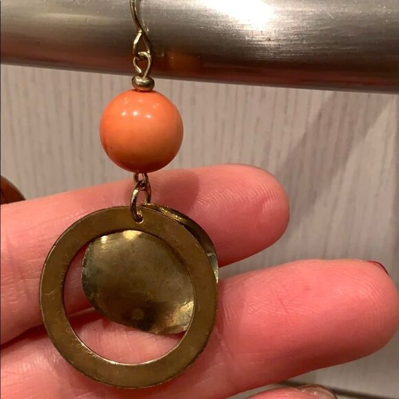 Orange drop earring  - Picture 3 of 4